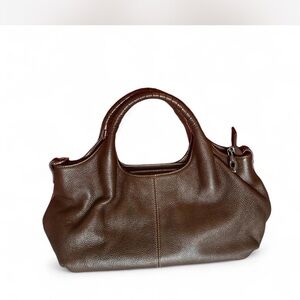 NWOT Luxurious Brown Leather Shoulder Bag with Classic Craftsmanship